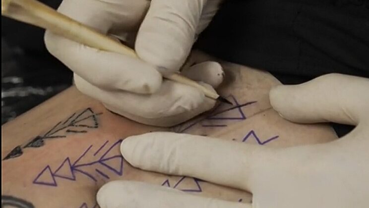 New Study Identifies Method Behind Ötzi’s Tattoos